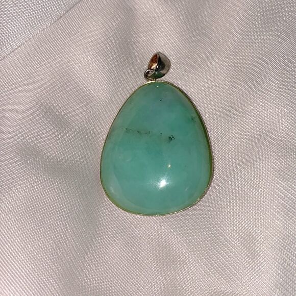 Green Aventurine Quartz Pendant - Picture 1 of 2